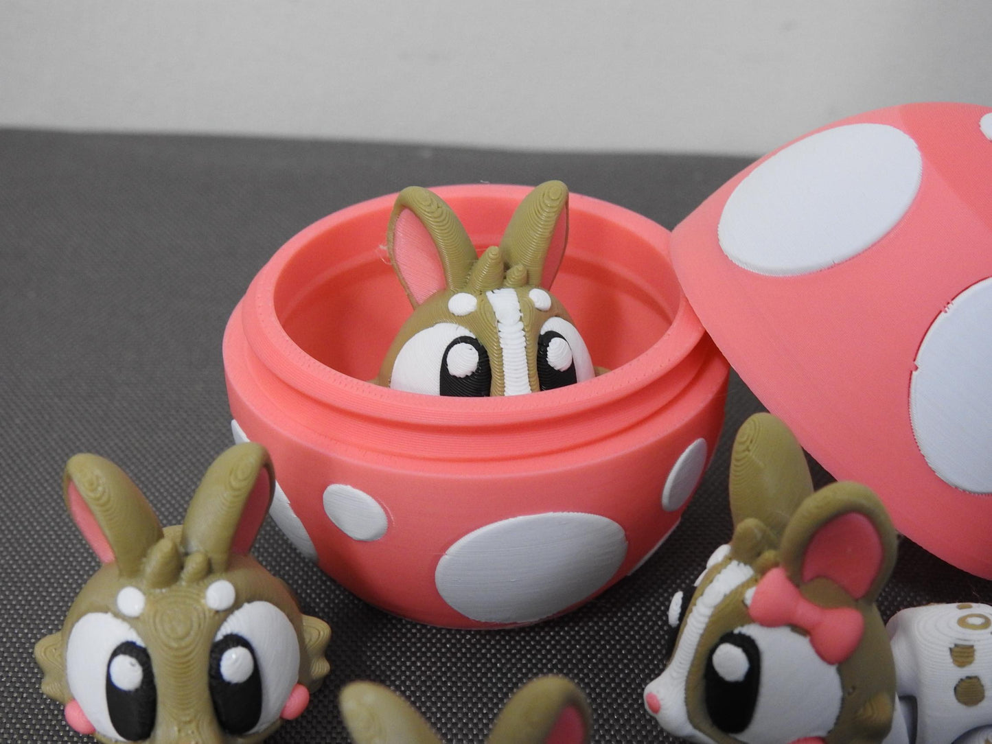 Cute Easter Bunny's and Egg