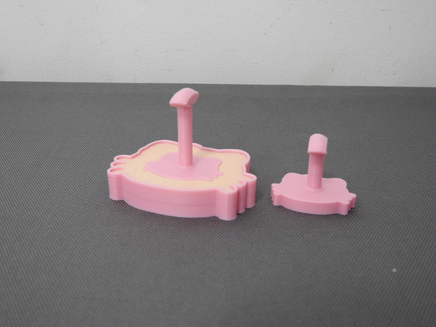 Hello Kitty Single Nail Stand
