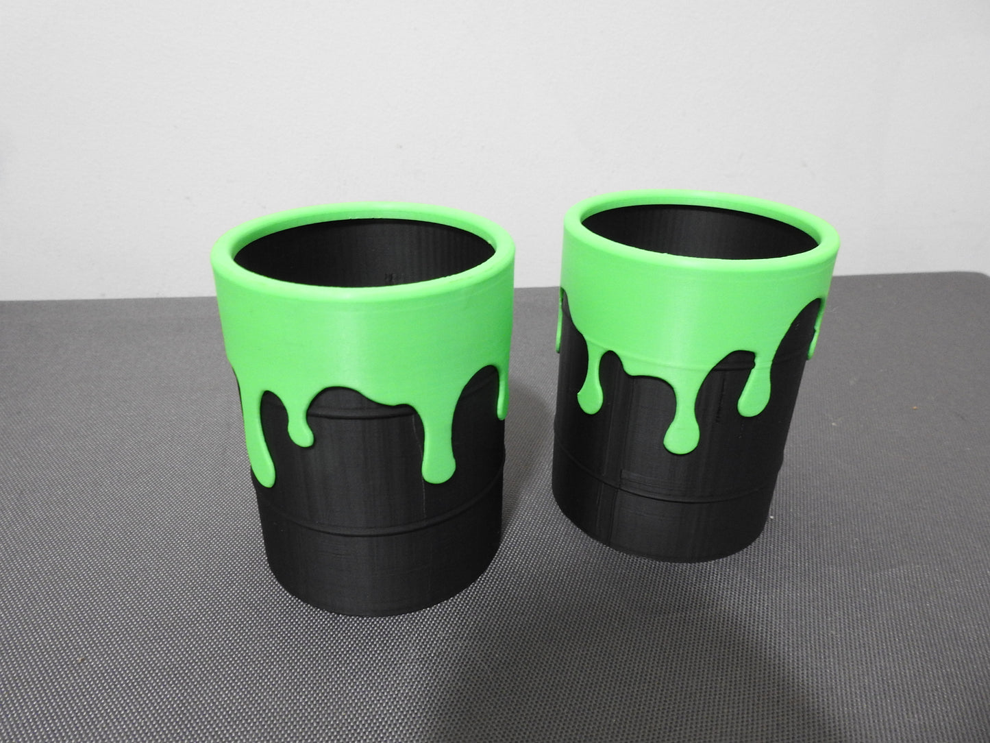 Slime Drum Brush Holder