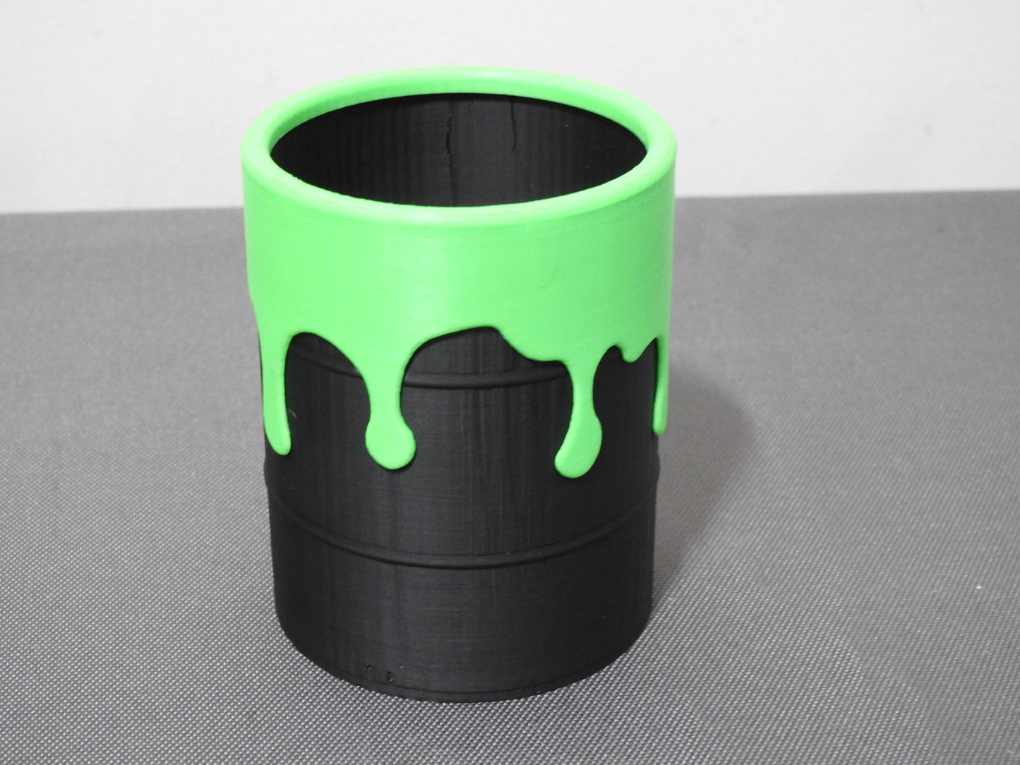 Slime Drum Brush Holder