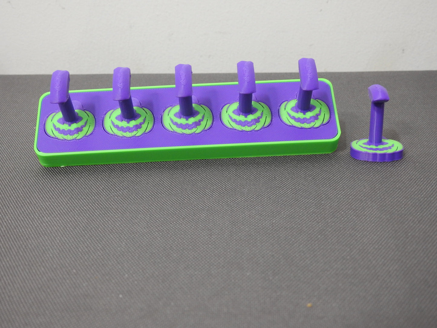 Pumpkin Nail Stand