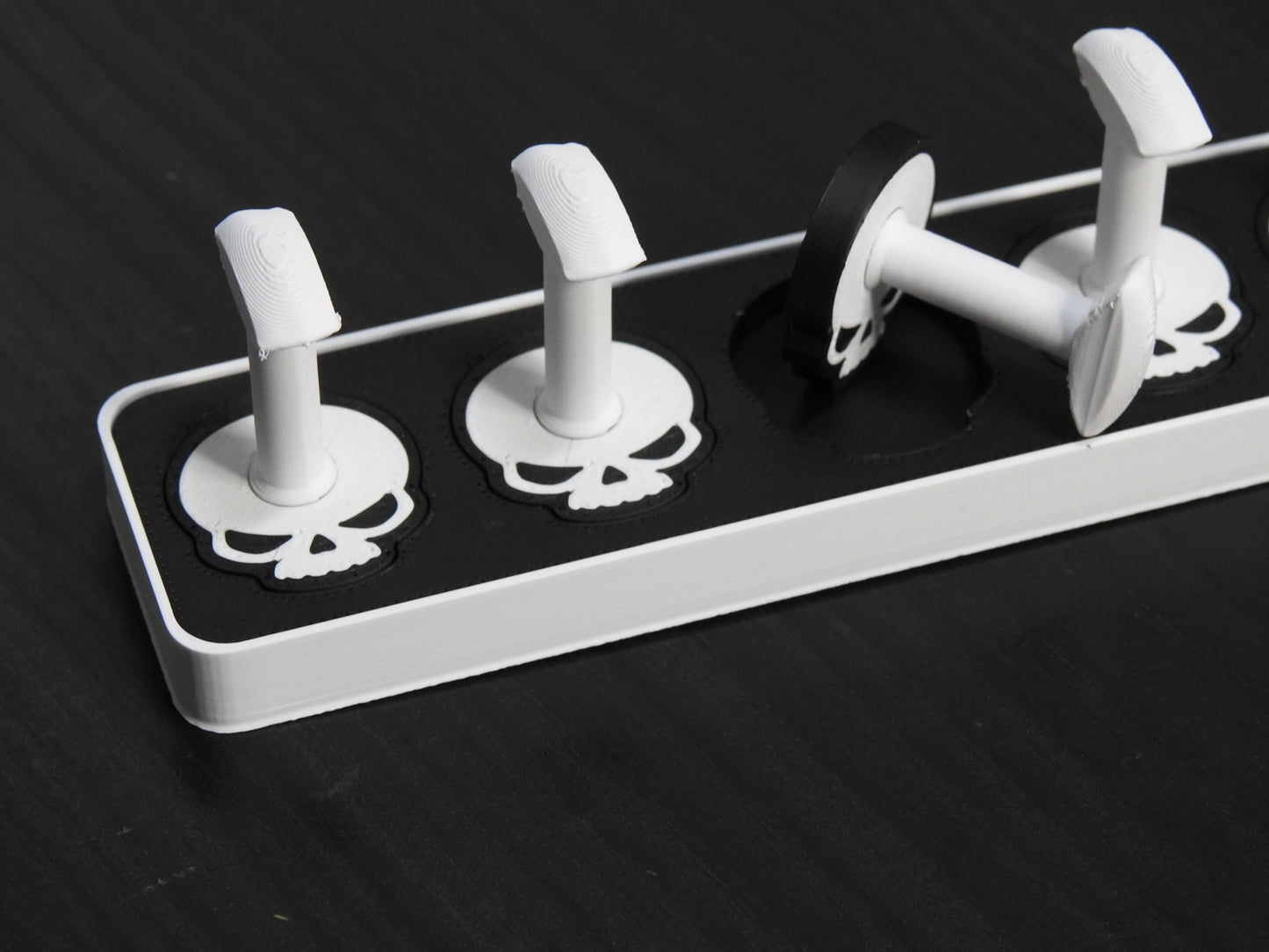 Skull Nail Stand