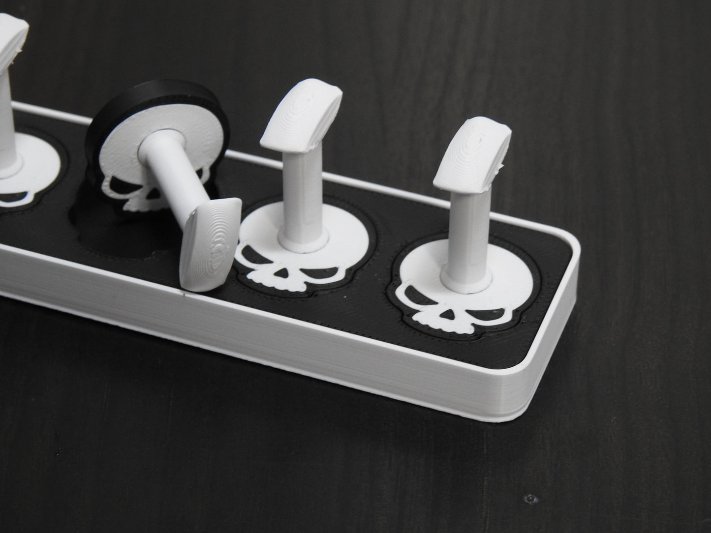 Skull Nail Stand